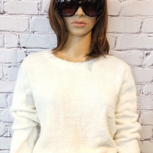 DAVI & DANI, Ivory fluffy cozy sweater - Picture 5 of 10